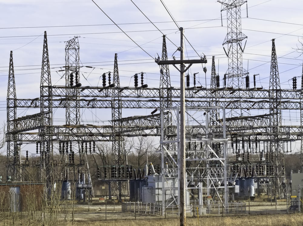 Managing grid-edge DERs for grid reliability